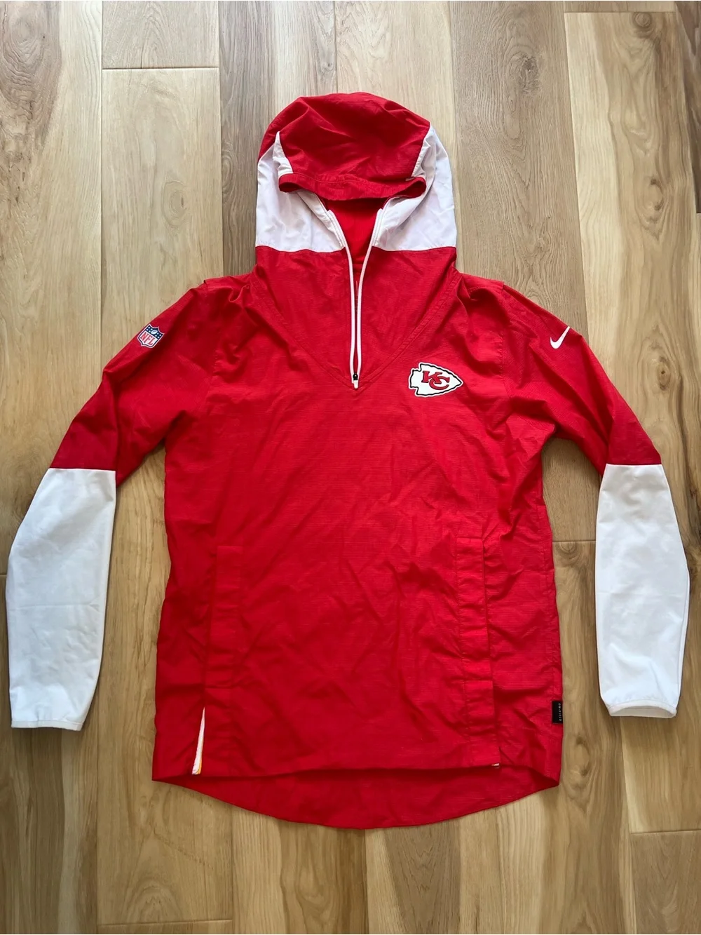 Nike NFL Onfield Apparel Kansas City Chiefs Red Hooded Pullover Windbreaker